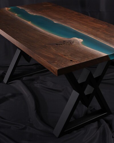 Столы с эпоксидной смолой